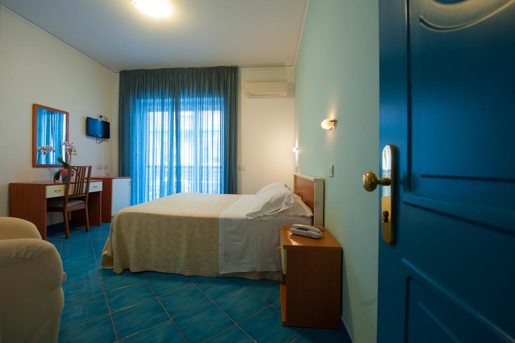 Hotel Oasi à Maiori Extérieur photo