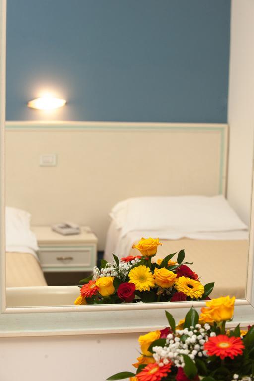 Hotel Oasi à Maiori Extérieur photo