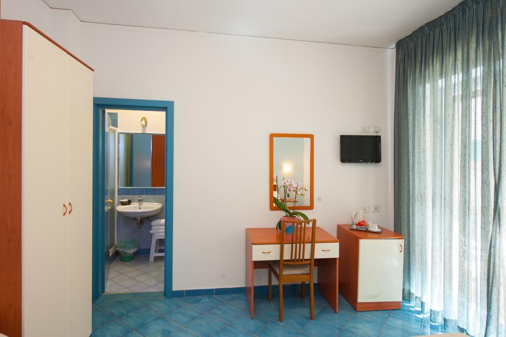 Hotel Oasi à Maiori Extérieur photo